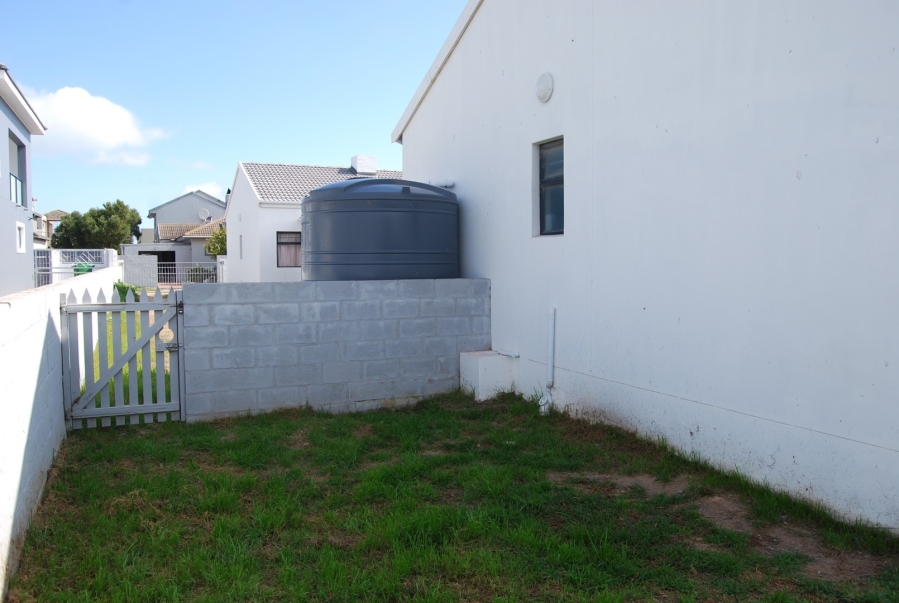 To Let 4 Bedroom Property for Rent in Country Club Western Cape